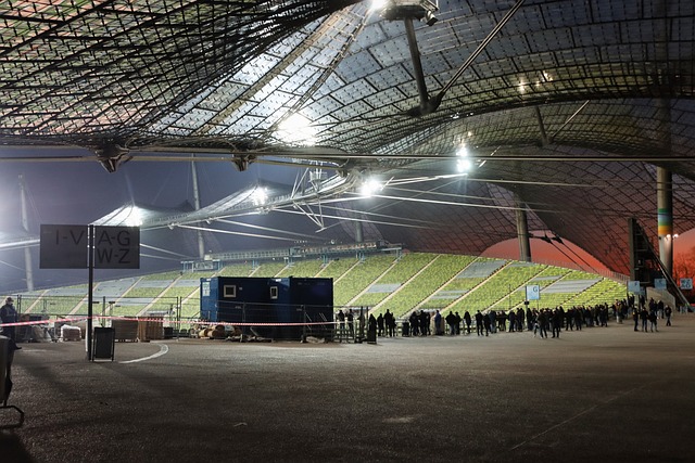 他砍下了 他砍下了